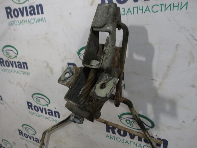 RENAULT 8200860501 в наличии Днепр
