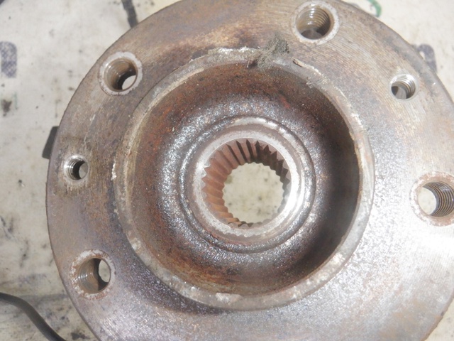 RENAULT 8200881829 Цапфа передняя правая в наличии Житомир