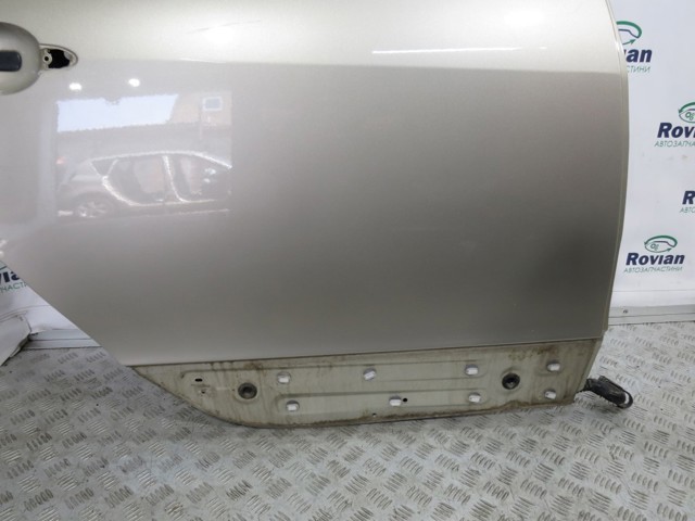 RENAULT 821001572R Дверь задняя правая в наличии Ирпень