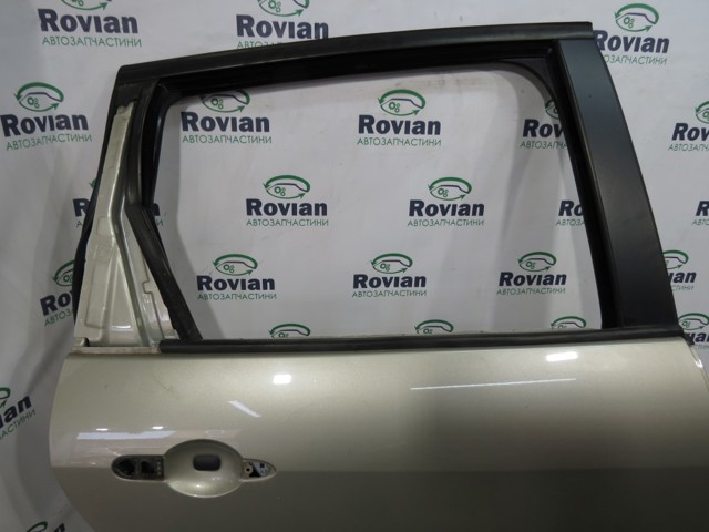 RENAULT 821001572R Дверь задняя правая в наличии Павлоград