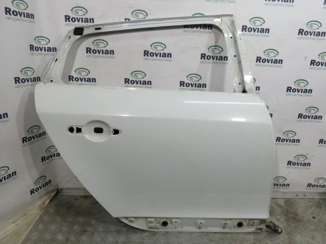 Задняя правая дверь 821004555R RENAULT