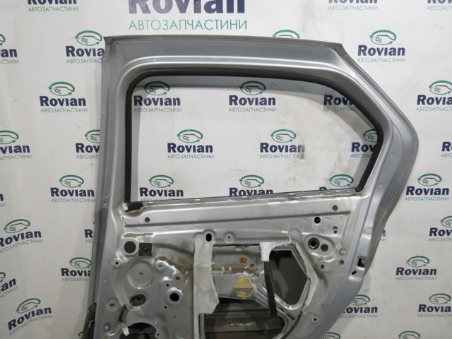 821005024R RENAULT Дверь задняя правая купить в Ровно