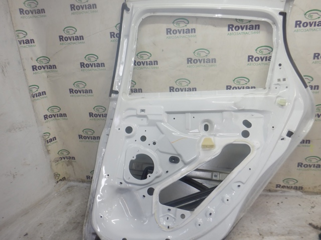 821008742R RENAULT Дверь задняя правая купить в Полтава