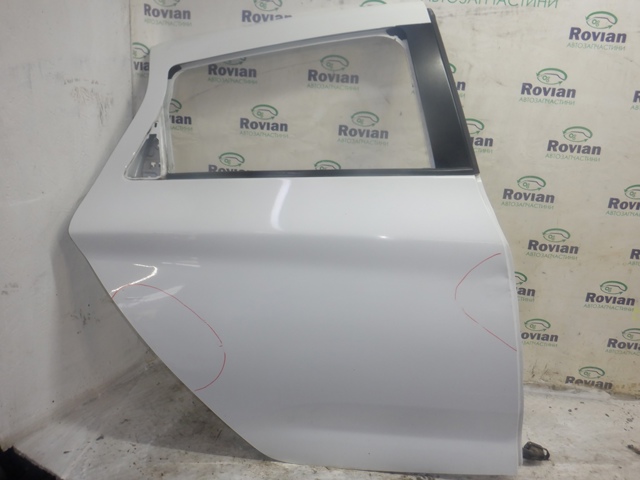 Дверь пассажирская задняя правая 821008742R RENAULT