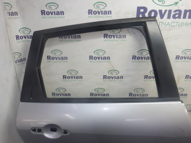 RENAULT 821009283R Дверь задняя правая в наличии Днепр