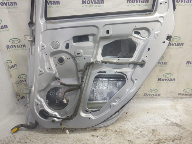 821009283R RENAULT Дверь задняя правая купить в Житомир