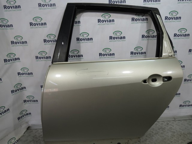 Дверь пассажирская задняя левая 821012747R RENAULT