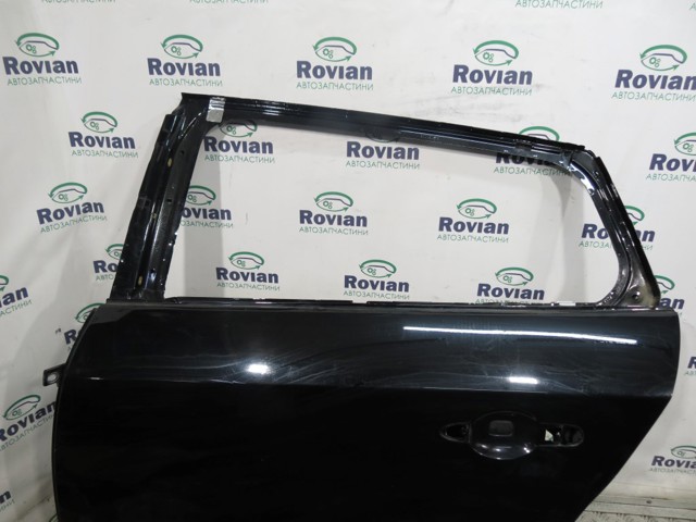Дверь задняя 821013577R RENAULT