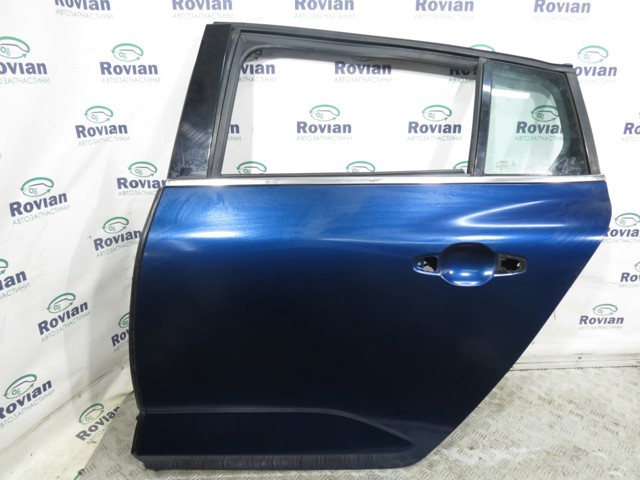 Дверь задняя 821016189R RENAULT