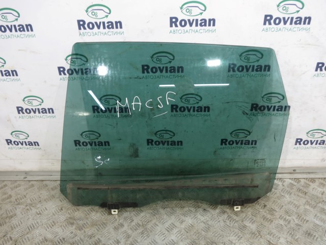 Стекло задней двери, левой 823010010R RENAULT