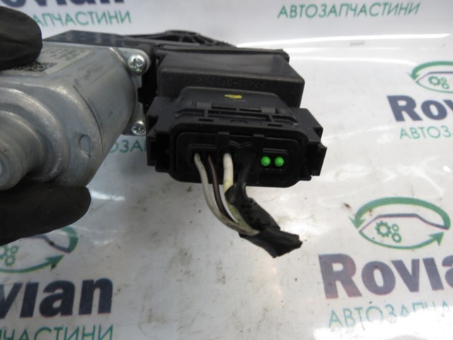 82450J9010 HYUNDAI Мотор стеклоподъемника двери передней левой купить в Житомир