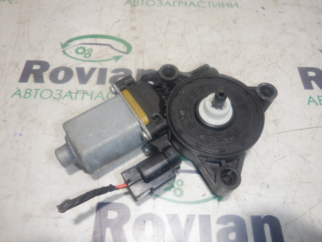 82460J9000 HYUNDAI Мотор стеклоподъемника двери передней правой купить в Запорожье