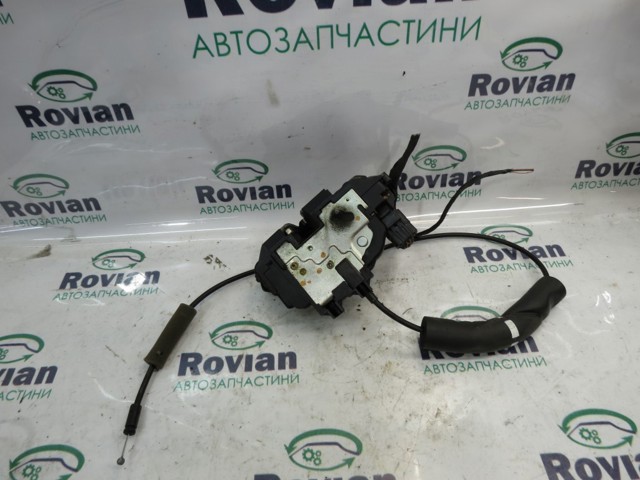 Замок двери задней правой 825020004R RENAULT