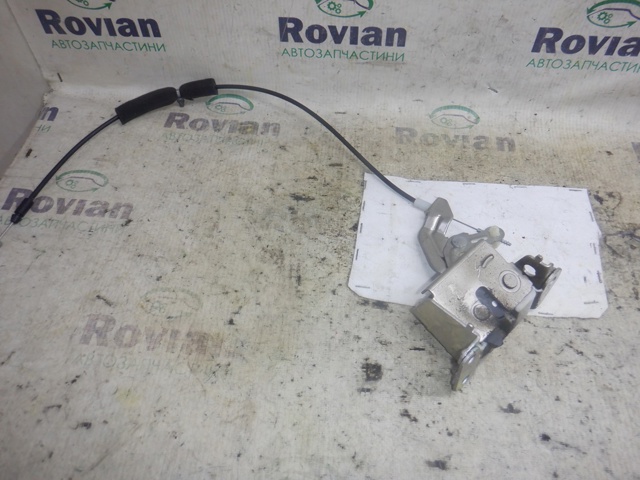 Замок двери боковой сдвижной левой 825021093R RENAULT
