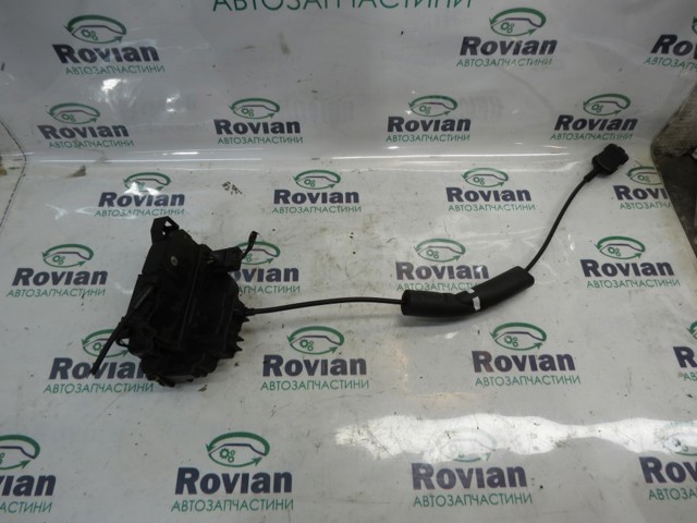 Замок двери задней левой 825030004R RENAULT