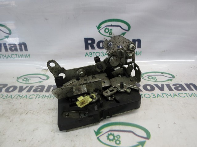 Замок двери задней левой 825030283R RENAULT