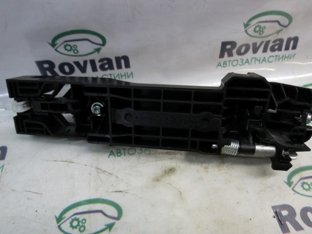 Держатель наружной ручки двери, задней левой 826116RR0A NISSAN