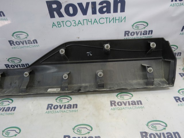 NISSAN 828716RR0A Молдинг двери задней левой в наличии Ирпень