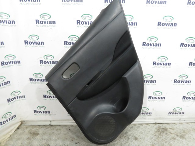 Карточка обшивки задней правой двери 829005SA0B NISSAN