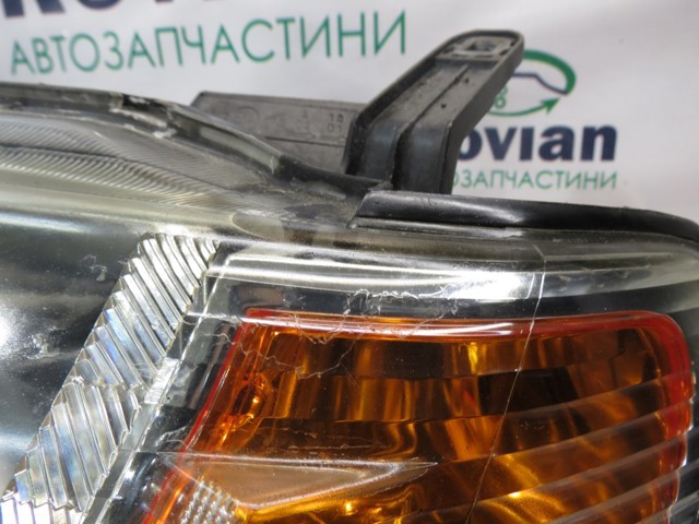 8301B471 MITSUBISHI Левая фара купить в Черновцы