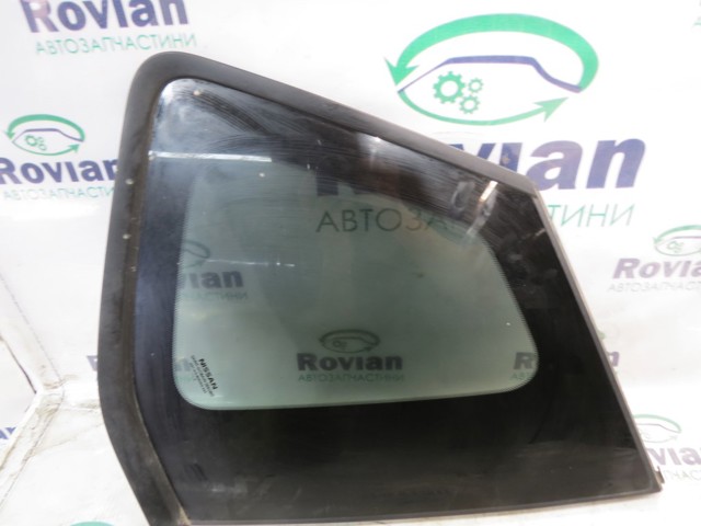 Стукло багажника, правое 833006RR0A NISSAN