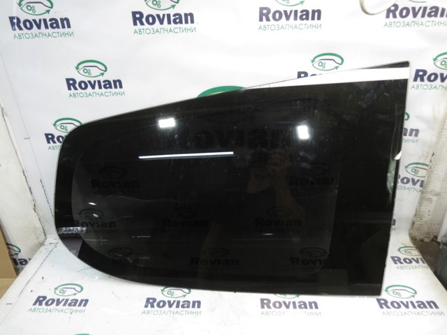 Стукло багажника, правое 833065832R RENAULT