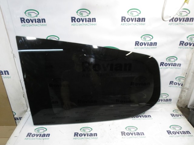 Стекло багажного отсека, левое 833074470R RENAULT