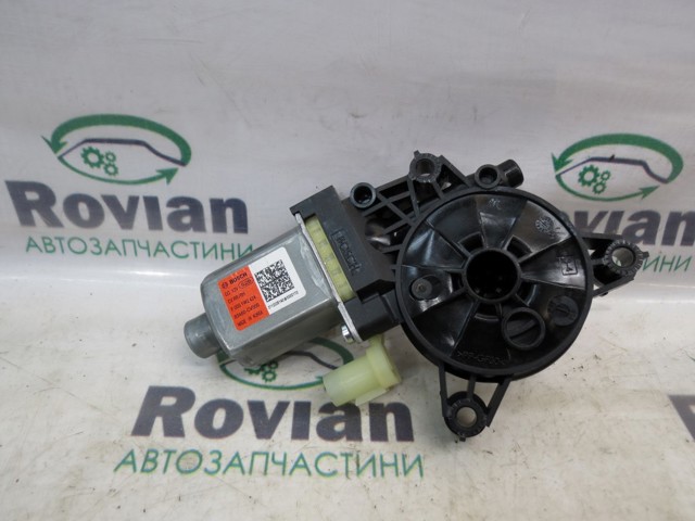 Мотор стеклоподъемника двери задней, правой 83460CV000 HYUNDAI