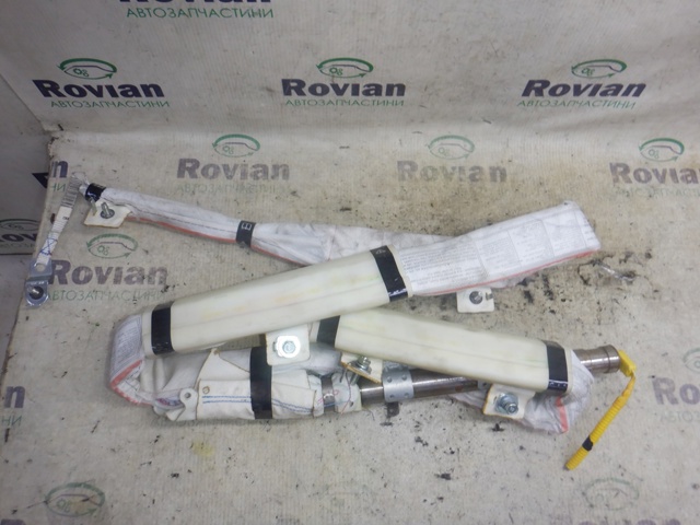 Шторка боковая правая 85020A2000 HYUNDAI