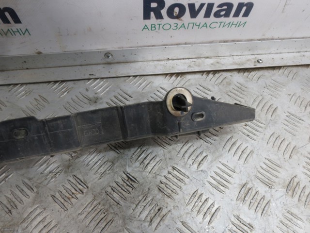 RENAULT 850420008R Кронштейн бампера заднего центральный в наличии Черновцы