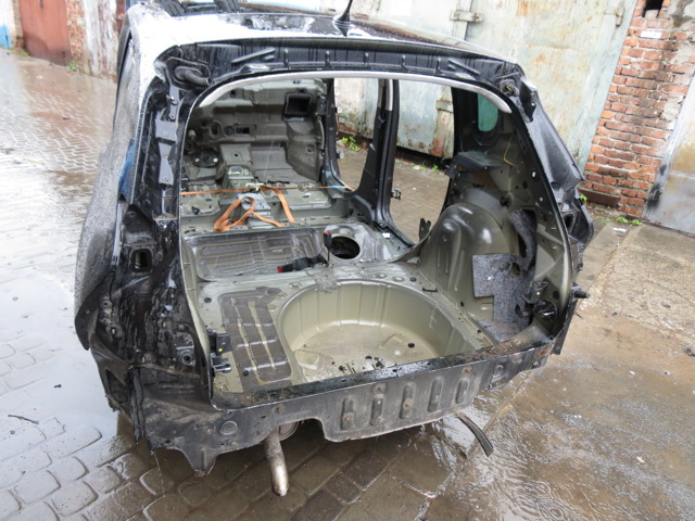 Боковая часть задняя левая 8525RL PEUGEOT