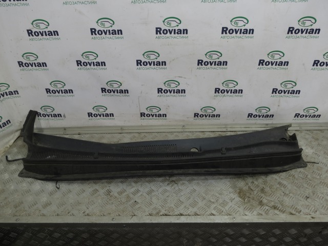 Решетка стеклоочистителей 861502B000 HYUNDAI