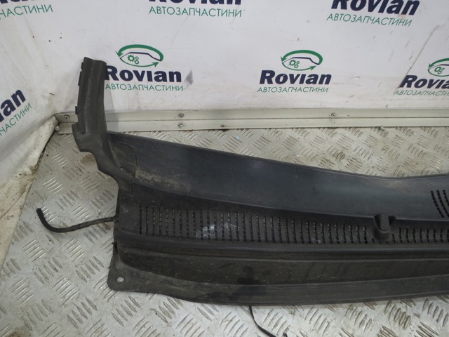 HYUNDAI 861502B000 Решетка дворников в наличии Черкассы