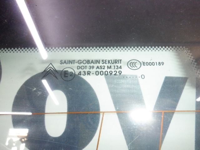 Стекло заднее 8744ES PEUGEOT