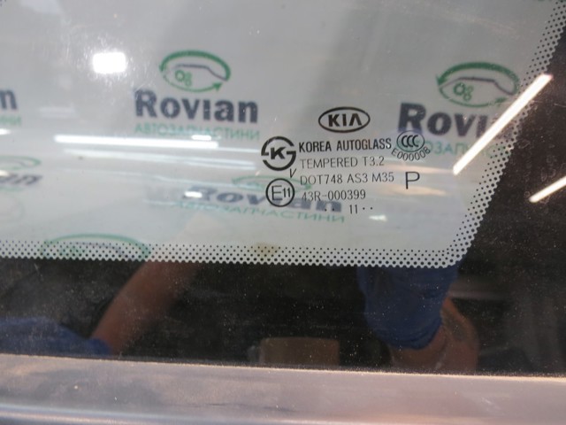 878202P100 HYUNDAI Стекло кузова (багажного отсека) правое купить в Тернополь
