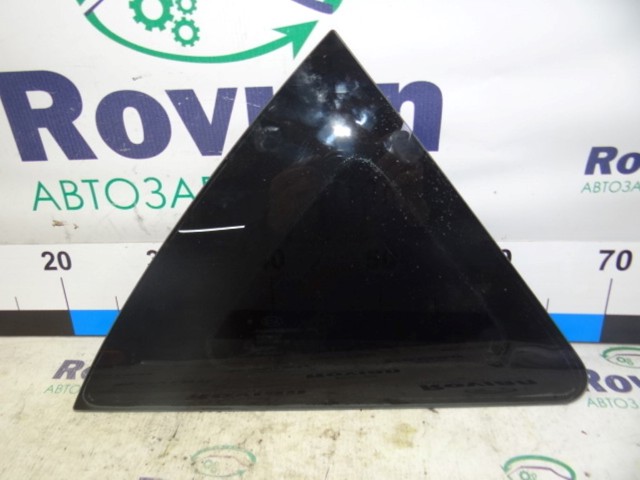Стукло багажника, правое 878401H110 HYUNDAI