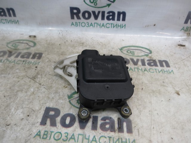 Мотор заслонки рециркуляции воздуха 8D1820511G VAG