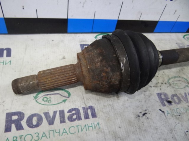 8V513B437CC Полуось (привод) передняя левая купить Киев