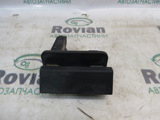 Ручка стеклоподъемника заднего 903367S000 NISSAN