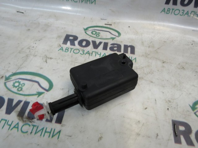Актуатор замка ляды 905548054R RENAULT