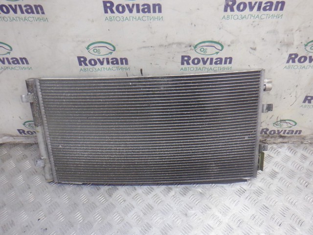 Радиатор охлаждения кондиционера 921000294R RENAULT