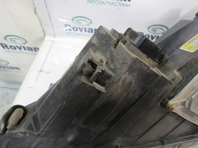 HYUNDAI 921022P140 Правая фара в наличии Украина