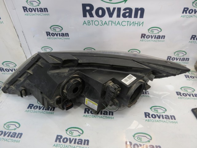 HYUNDAI 921022P140 Правая фара в наличии Павлоград