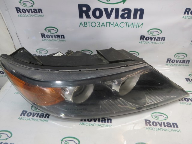 Вставка фары правой 921022P140 HYUNDAI