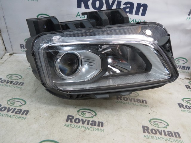 Фара передняя правая 92102J9050 HYUNDAI