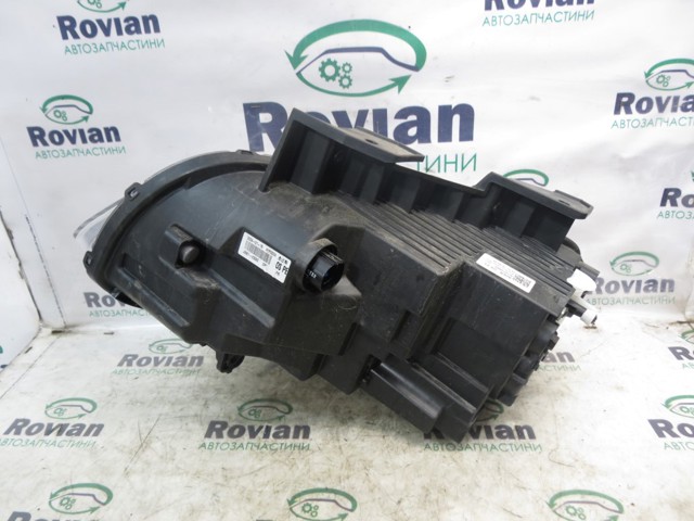HYUNDAI 92102J9600 Правая фара в наличии Каменское