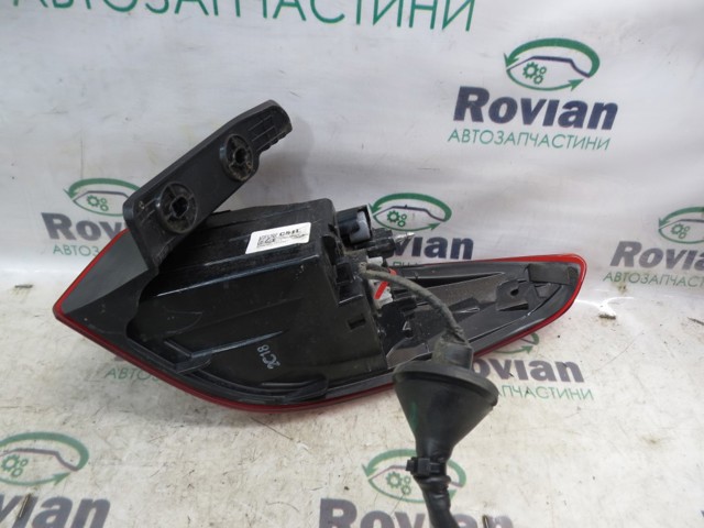HYUNDAI 92401J9600 Фонарь задний левый внешний в наличии Винница