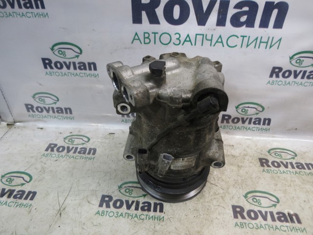 Компрессор системы кондиционирования 926003123R RENAULT