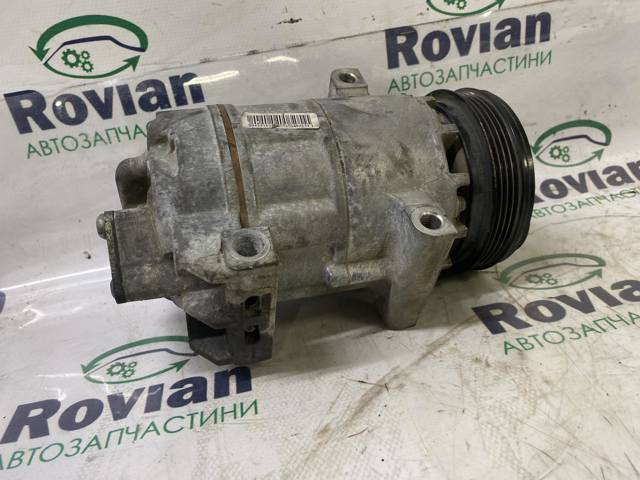 Компрессор системы кондиционирования 926005314R RENAULT