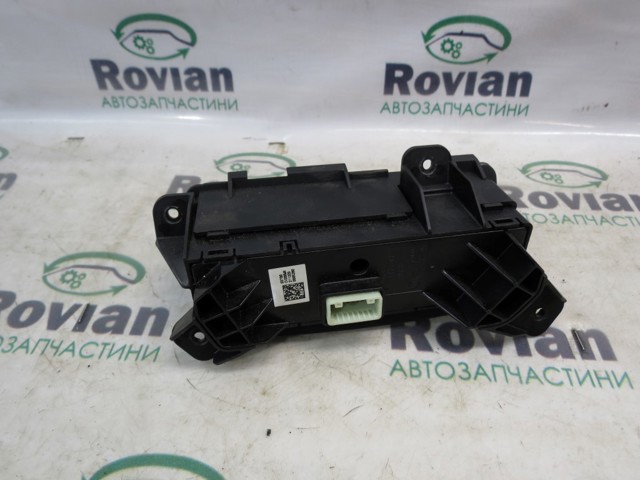 HYUNDAI 93700CV200WK в наличии Каменское